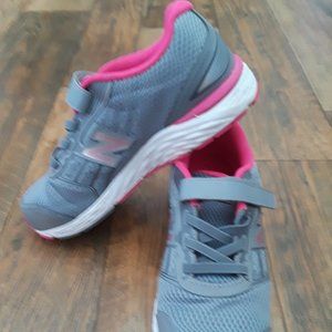 New Balance 680v5 Gray Tennis Shoes 6